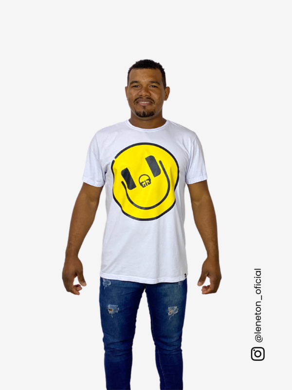 Camiseta Smileset Branca GIG Groove