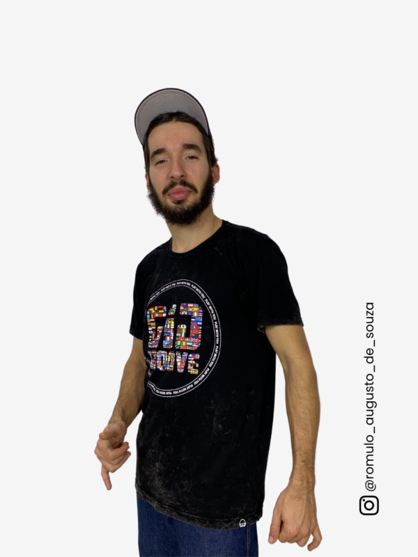 Camiseta Flags Preta Reativo GIG Groove