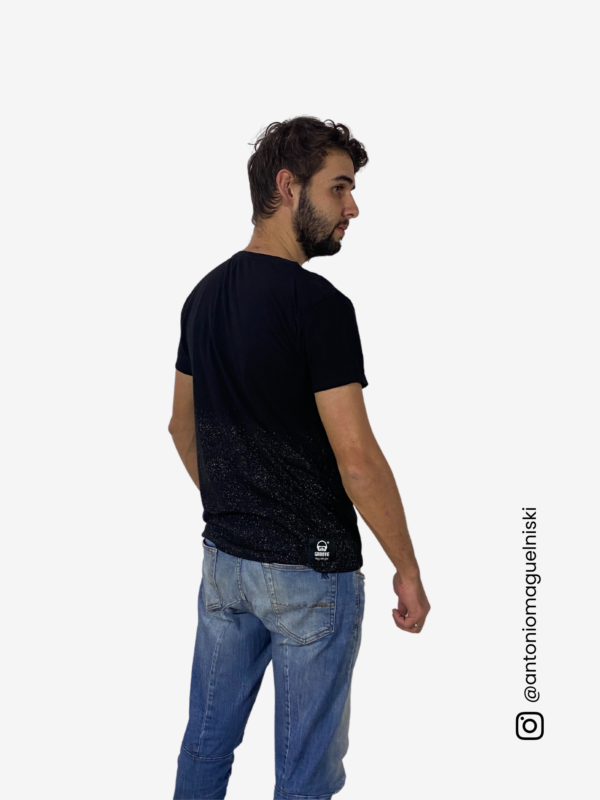 Camiseta Básica Preta Respingos GIG Groove