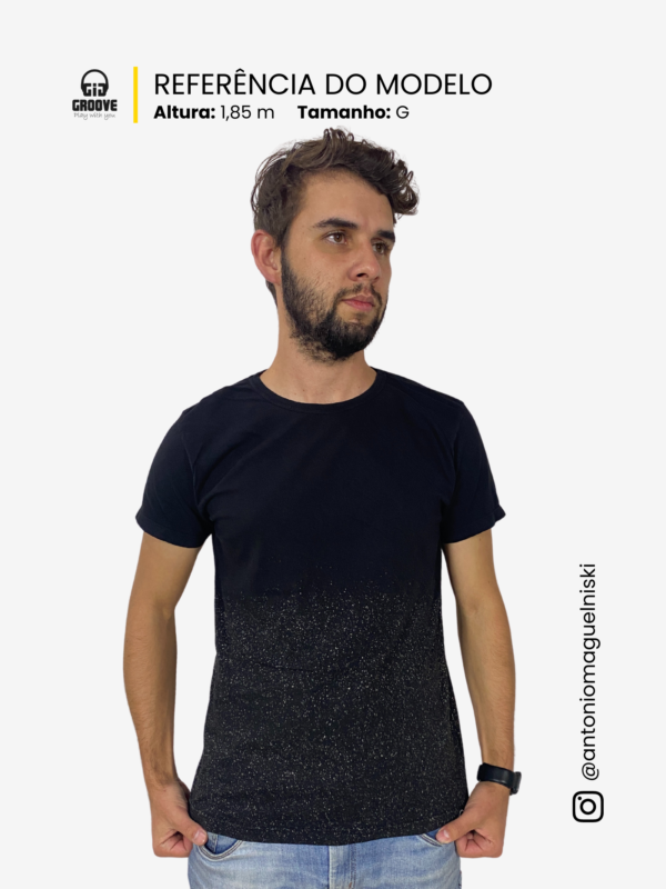 Camiseta Básica Preta Respingos GIG Groove