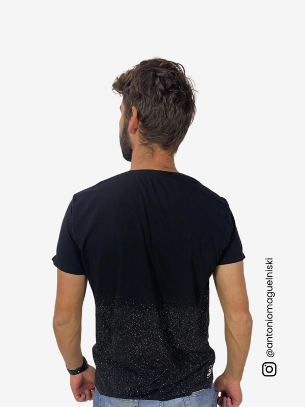 Camiseta Básica Preta Respingos GIG Groove