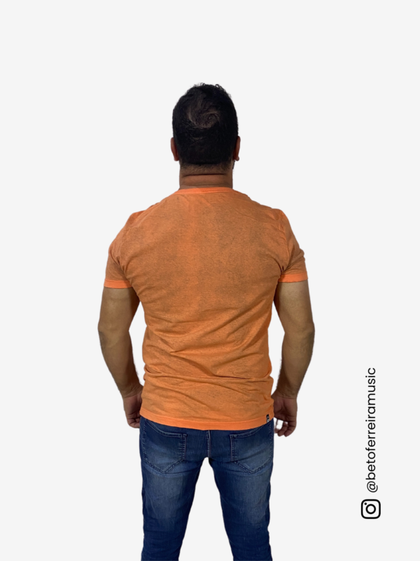 Camiseta Laranja Reativo GIG Groove
